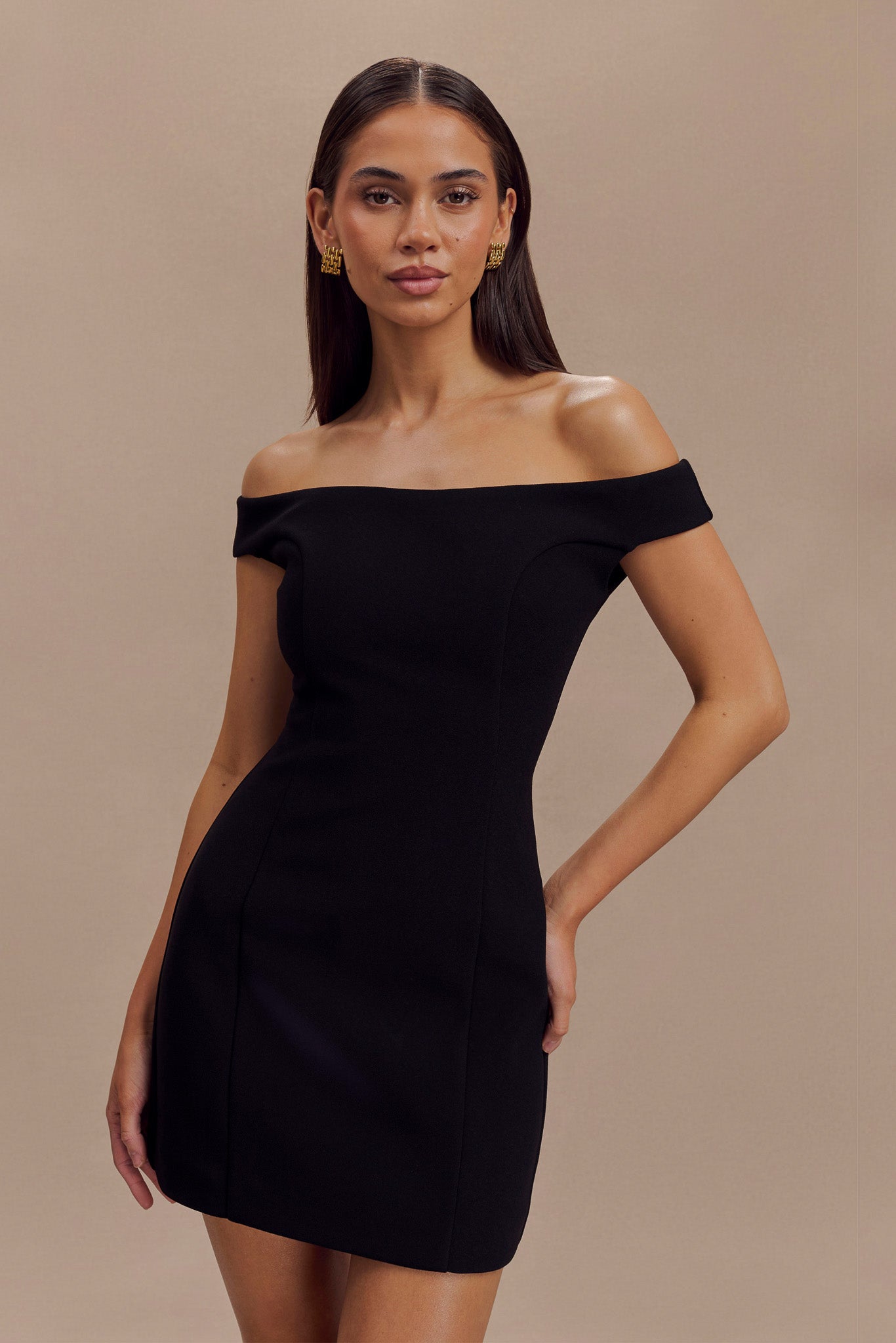 Vestido mini sin hombros Cassidy Crepe - Negro
