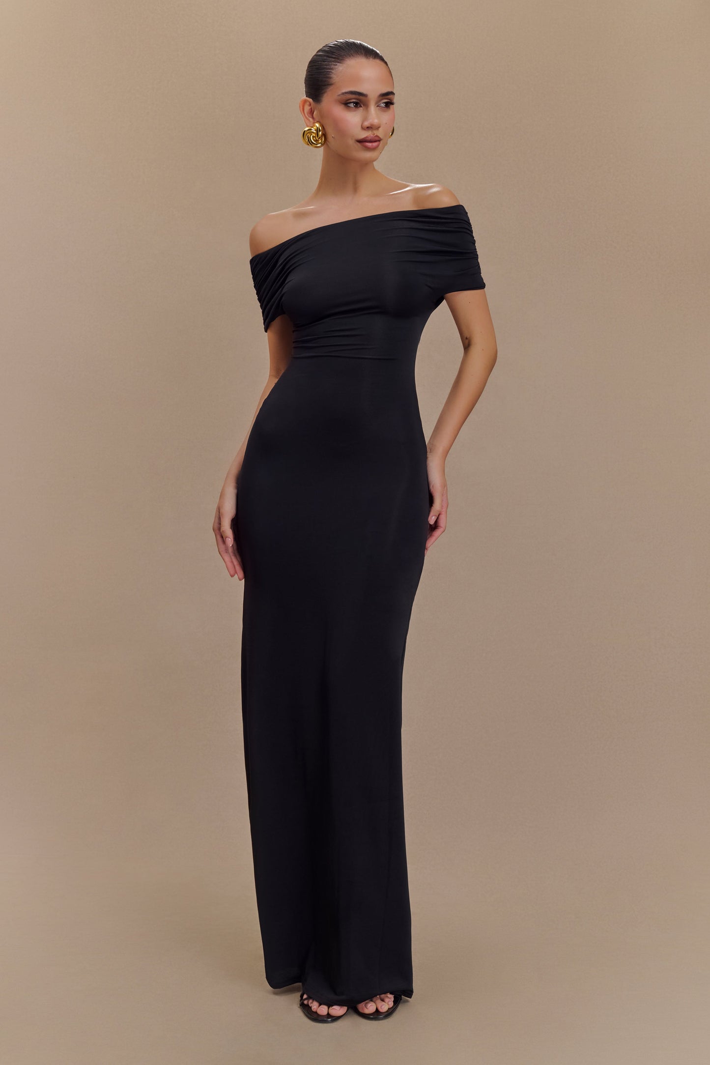 Vestido largo ajustado y sin hombros Imogen - Negro