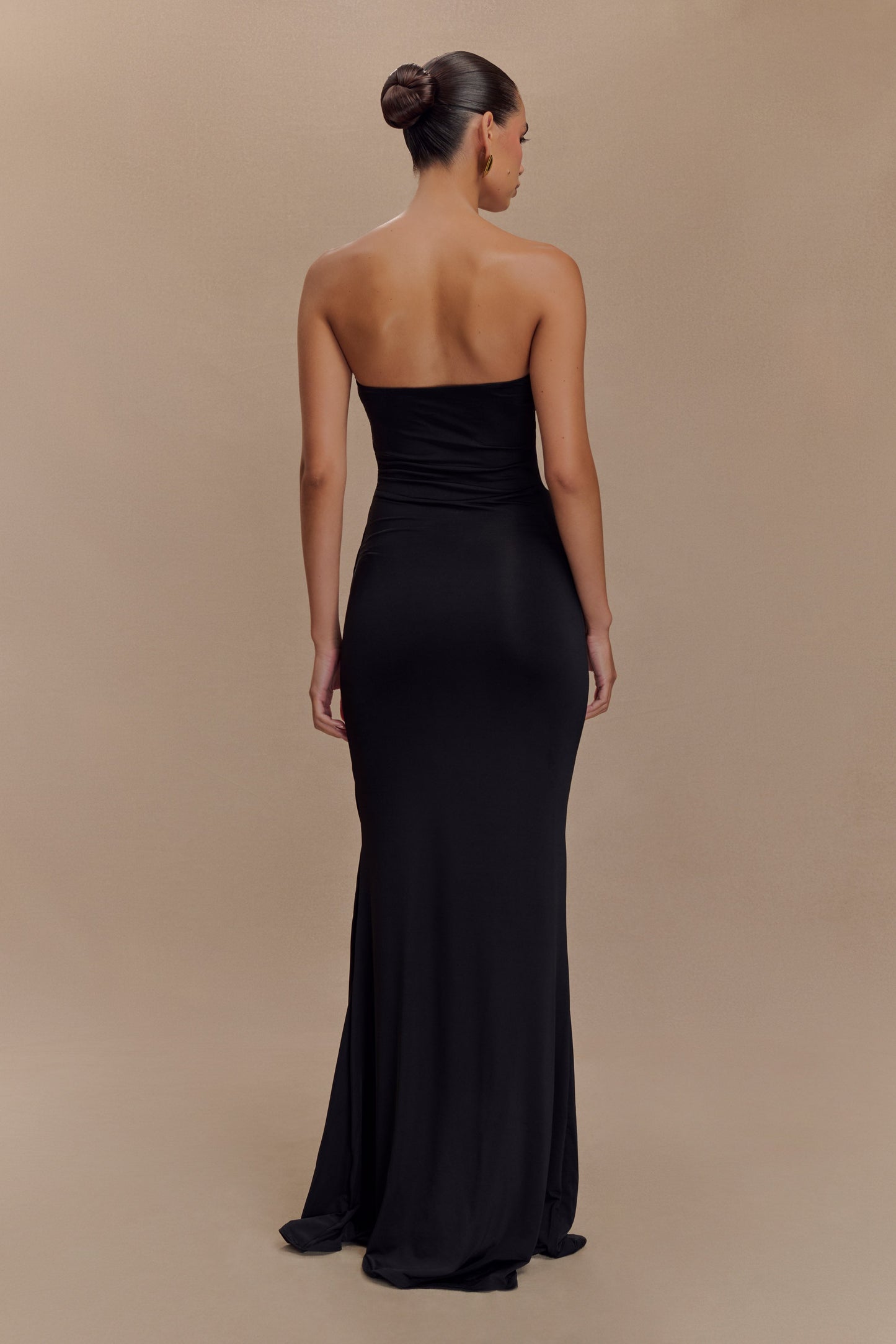 Vestido largo sin tirantes Madison Slinky - Negro