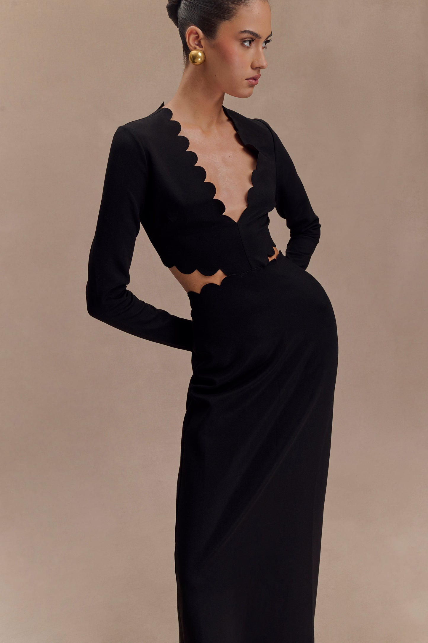 Vestido maxi de tirantes con ribetes Cynthia - Negro