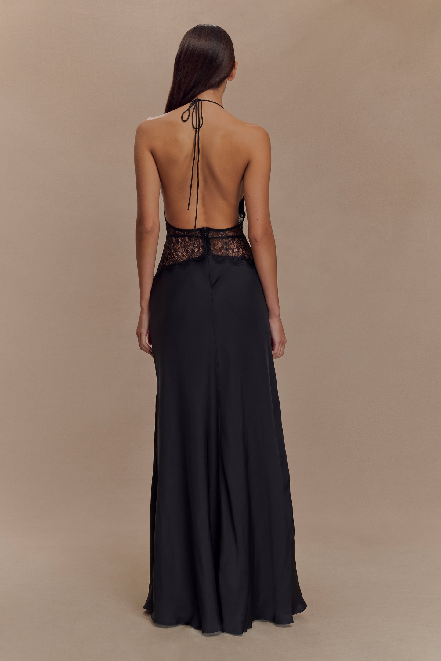 Vestido largo de encaje y satén Dinah - Negro