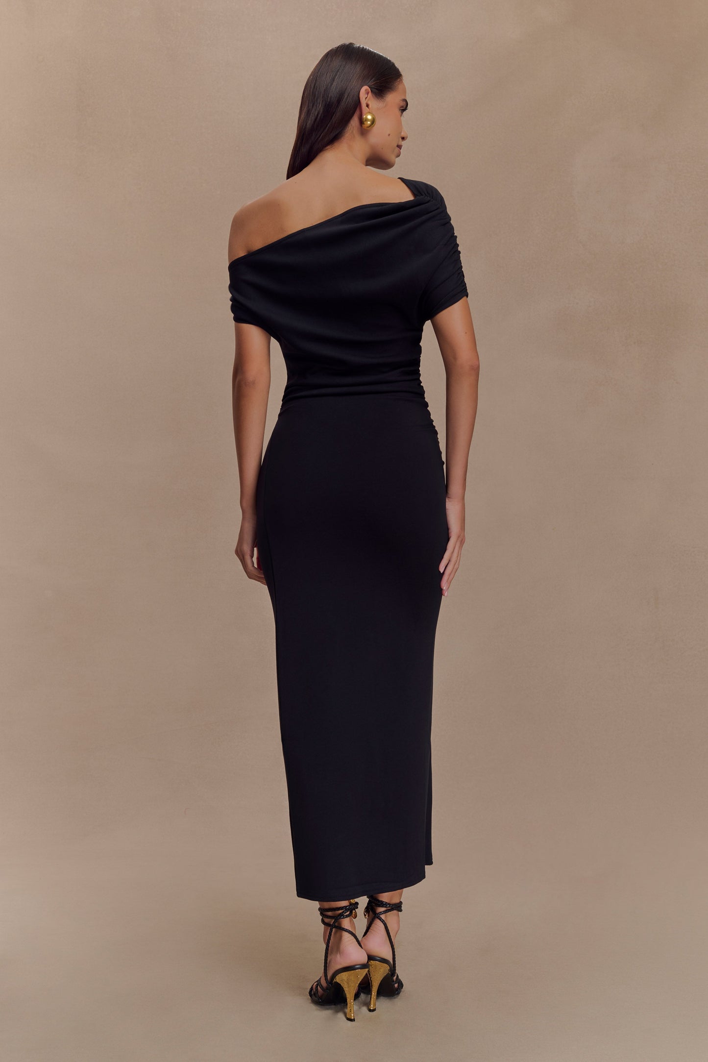 Vestido midi de neopreno Kendra con hardware - Negro