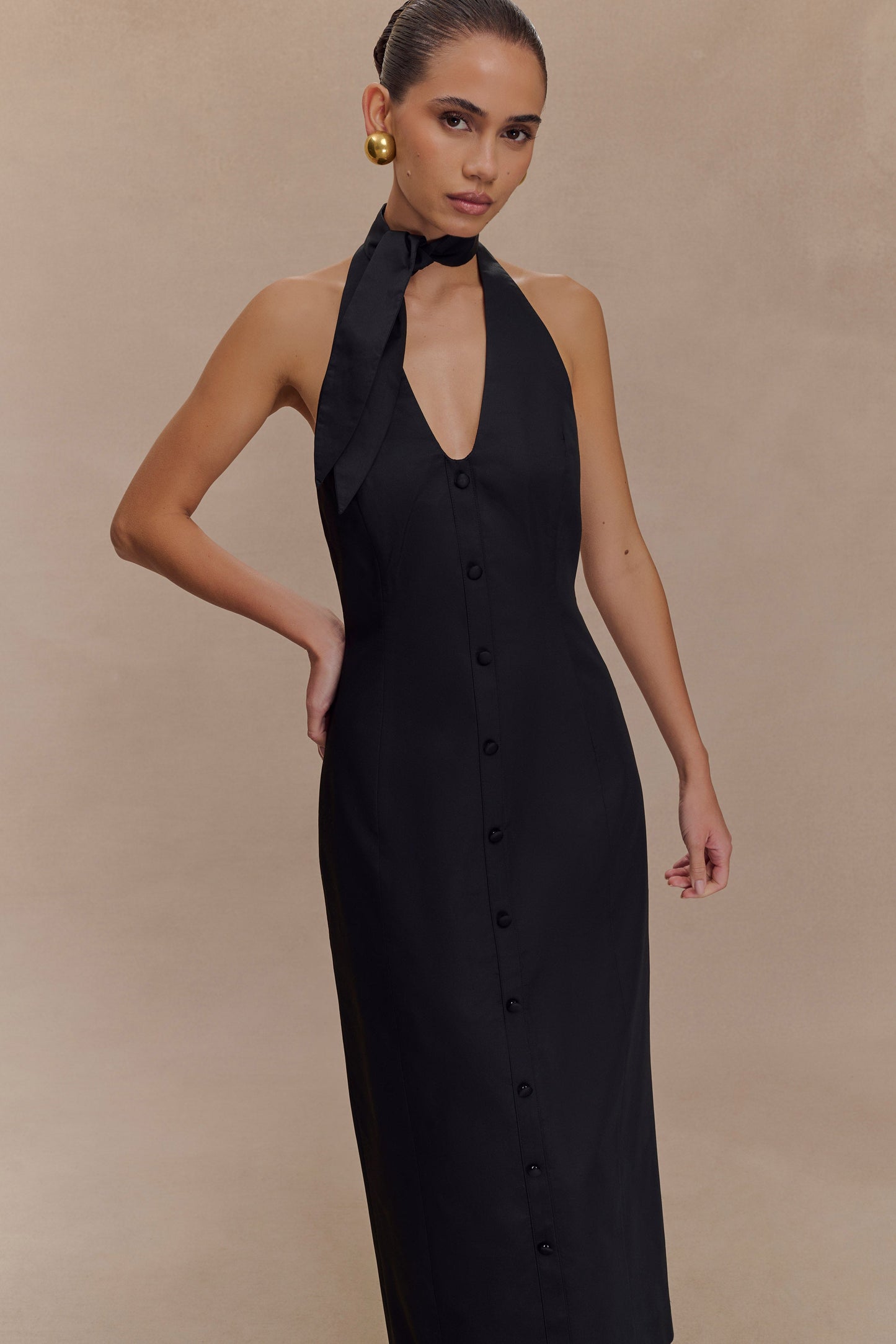 Vestido midi con cuello halter de Simona - Negro