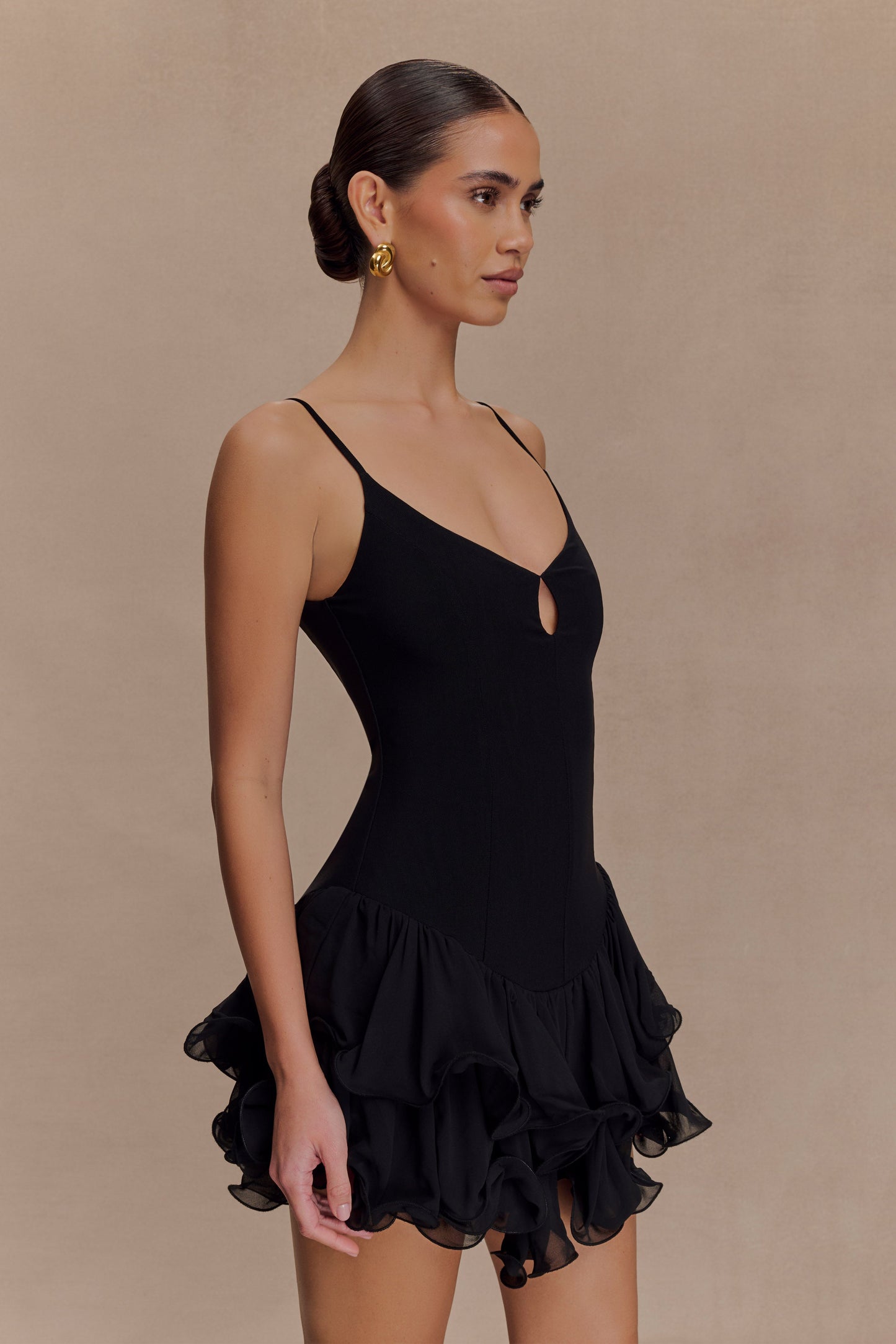 Vestido corto de malla con volante Calantha - Negro