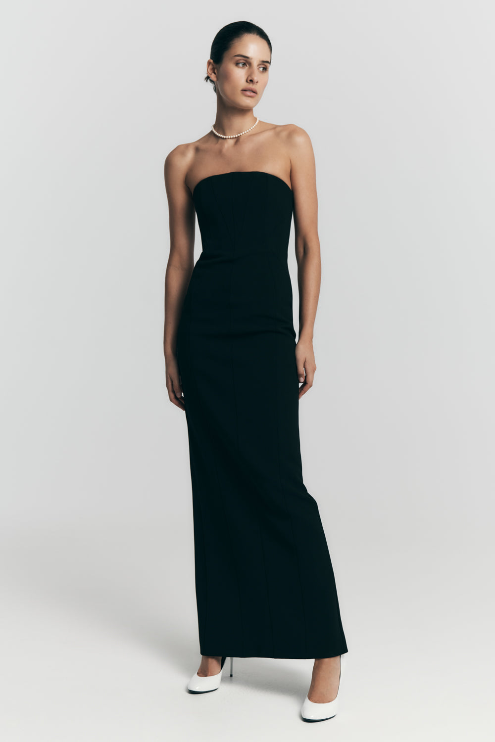 Vestido maxi sin tirantes de crepé Kalila - Negro