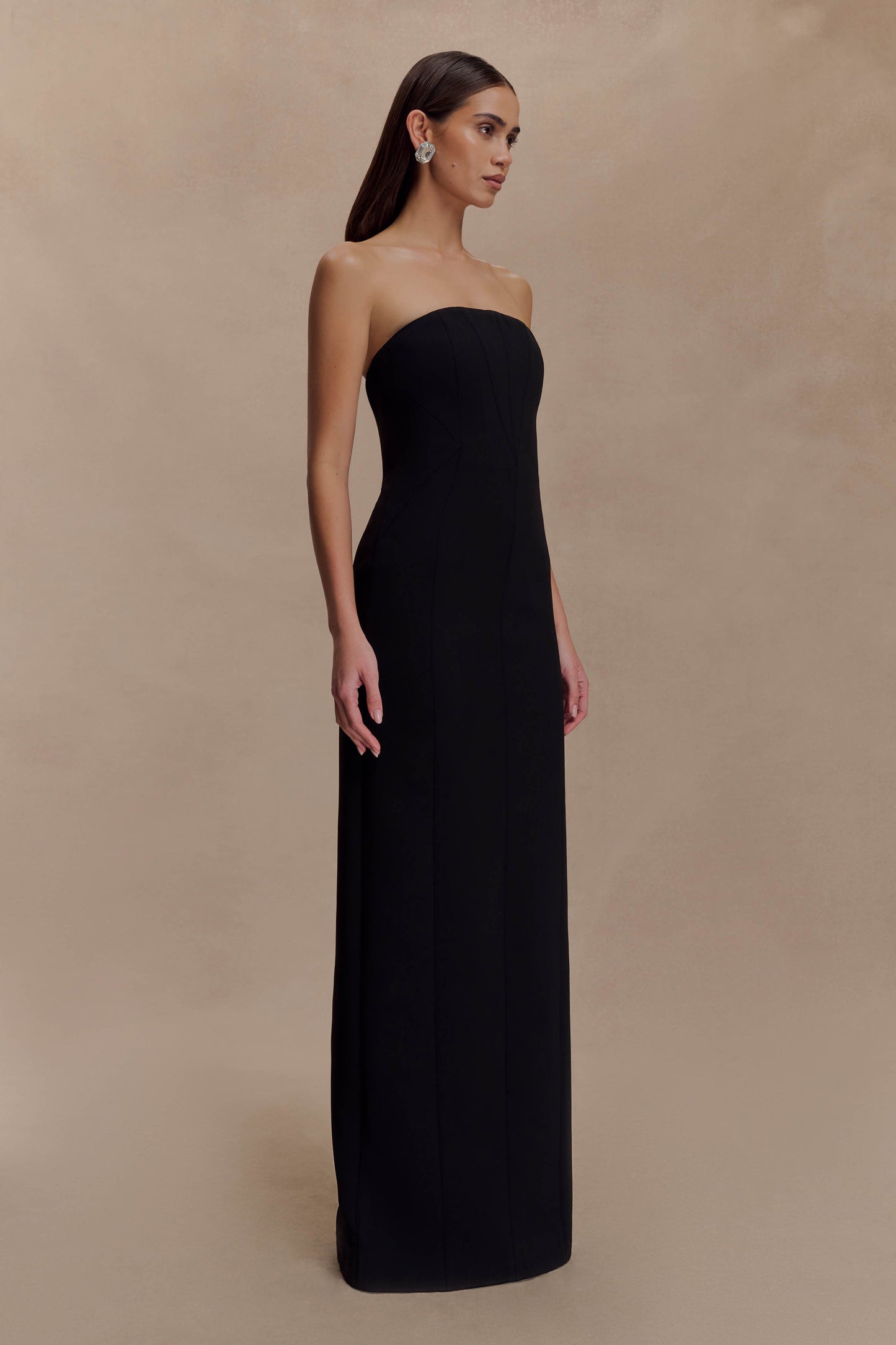 Vestido maxi sin tirantes de crepé Kalila - Negro