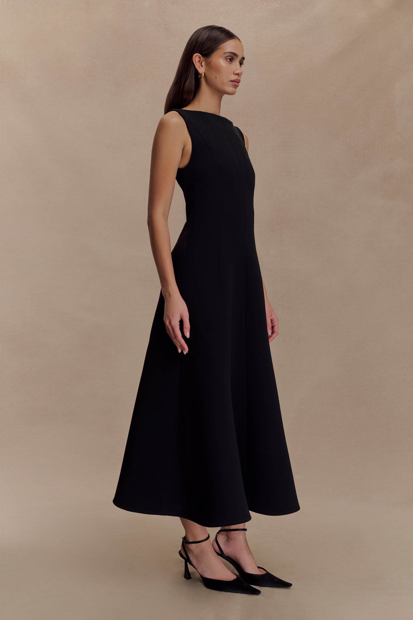 Vestido midi en línea A de crepé Callista - Negro