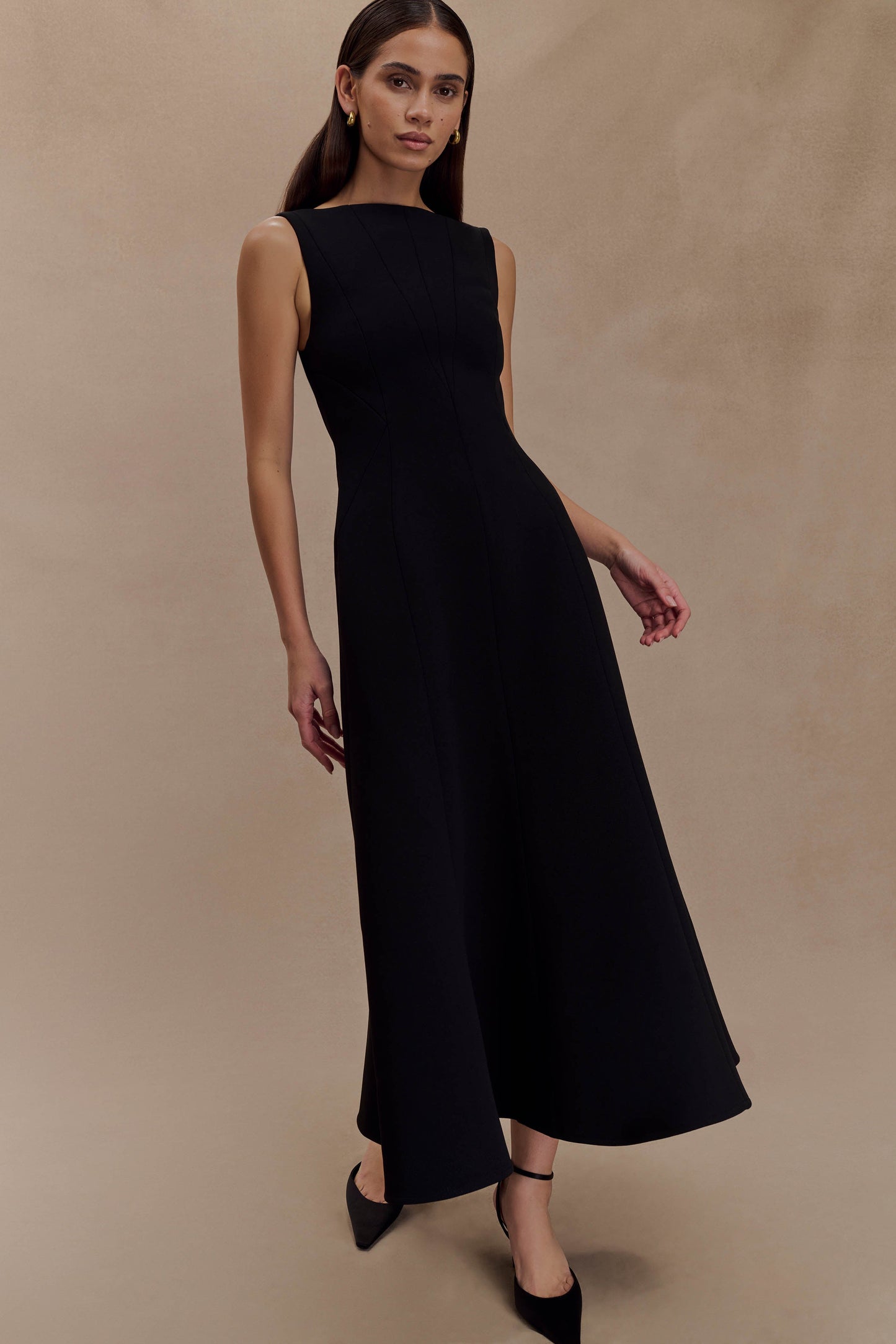 Vestido midi en línea A de crepé Callista - Negro