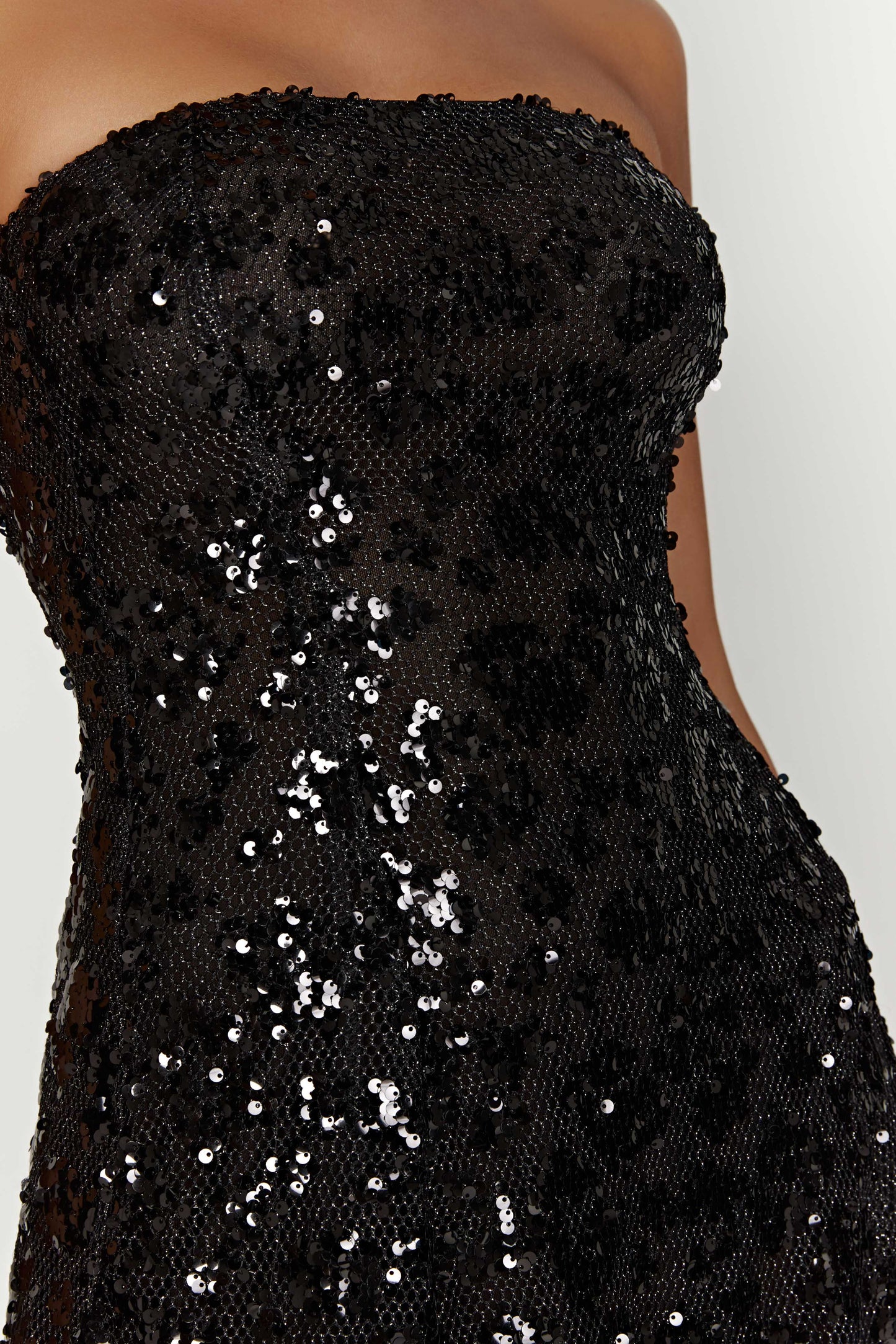 Vestido mini sin tirantes de lentejuelas Everleigh - Negro