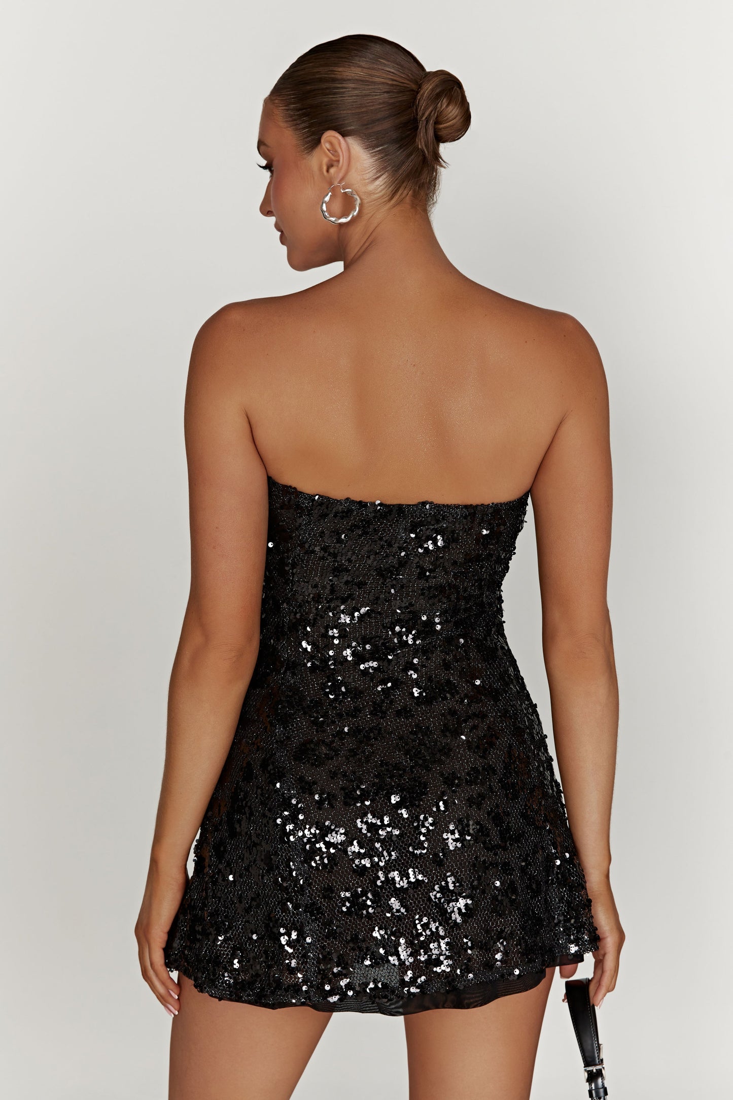 Vestido mini sin tirantes de lentejuelas Everleigh - Negro