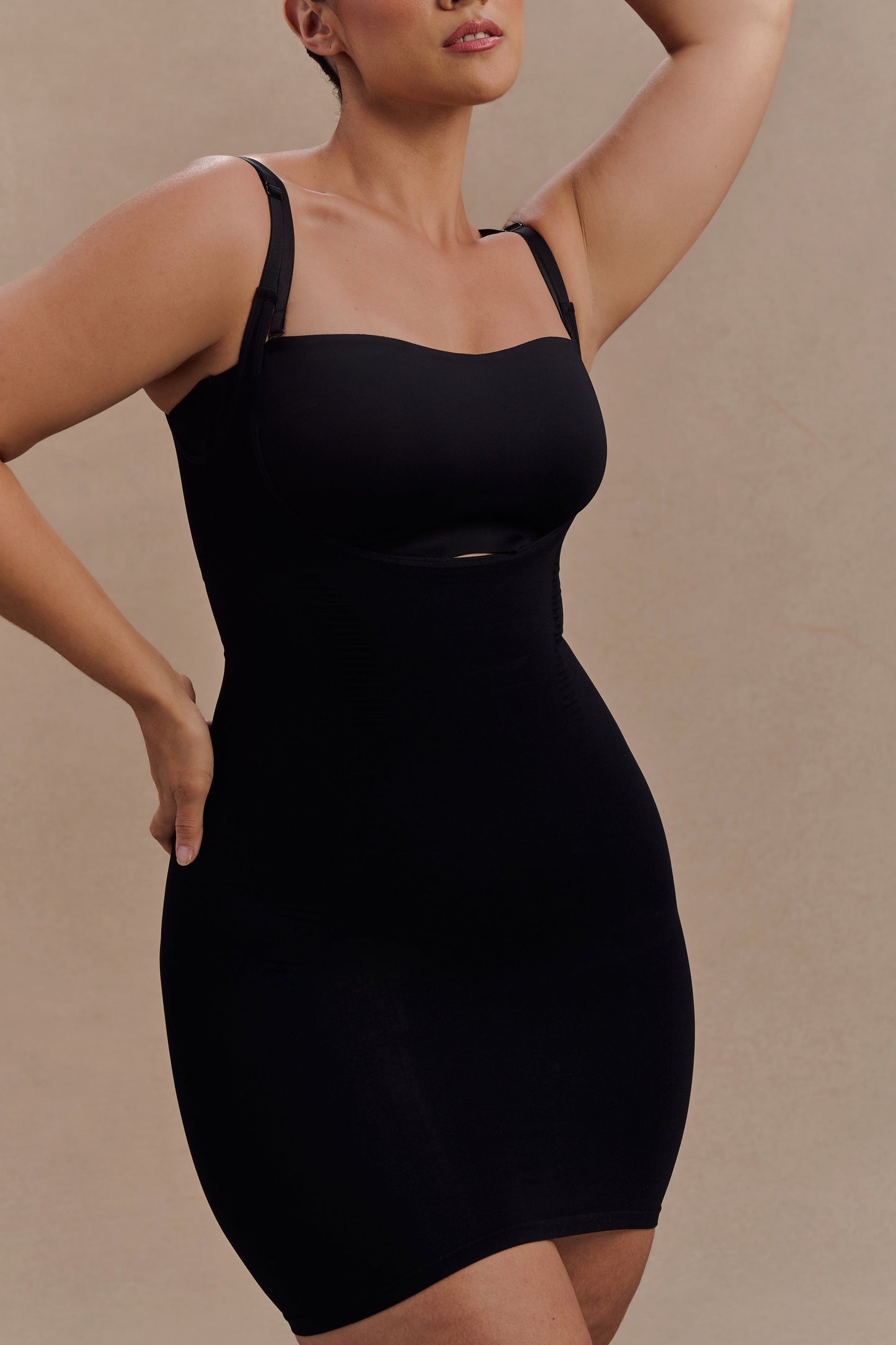 Vestido mini moldeador sin espalda Jocelyn - Negro