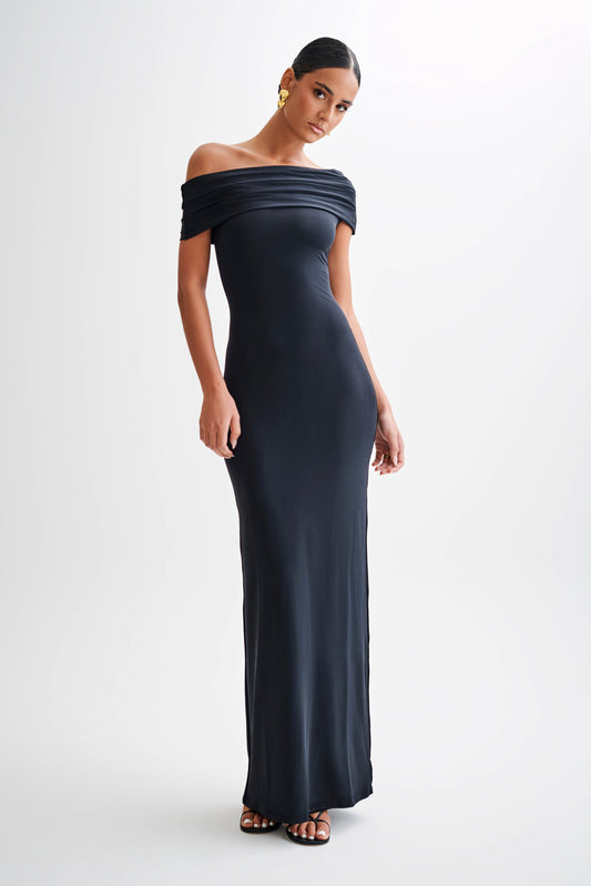 Vestido largo ajustado sin hombros Cassandra - Negro