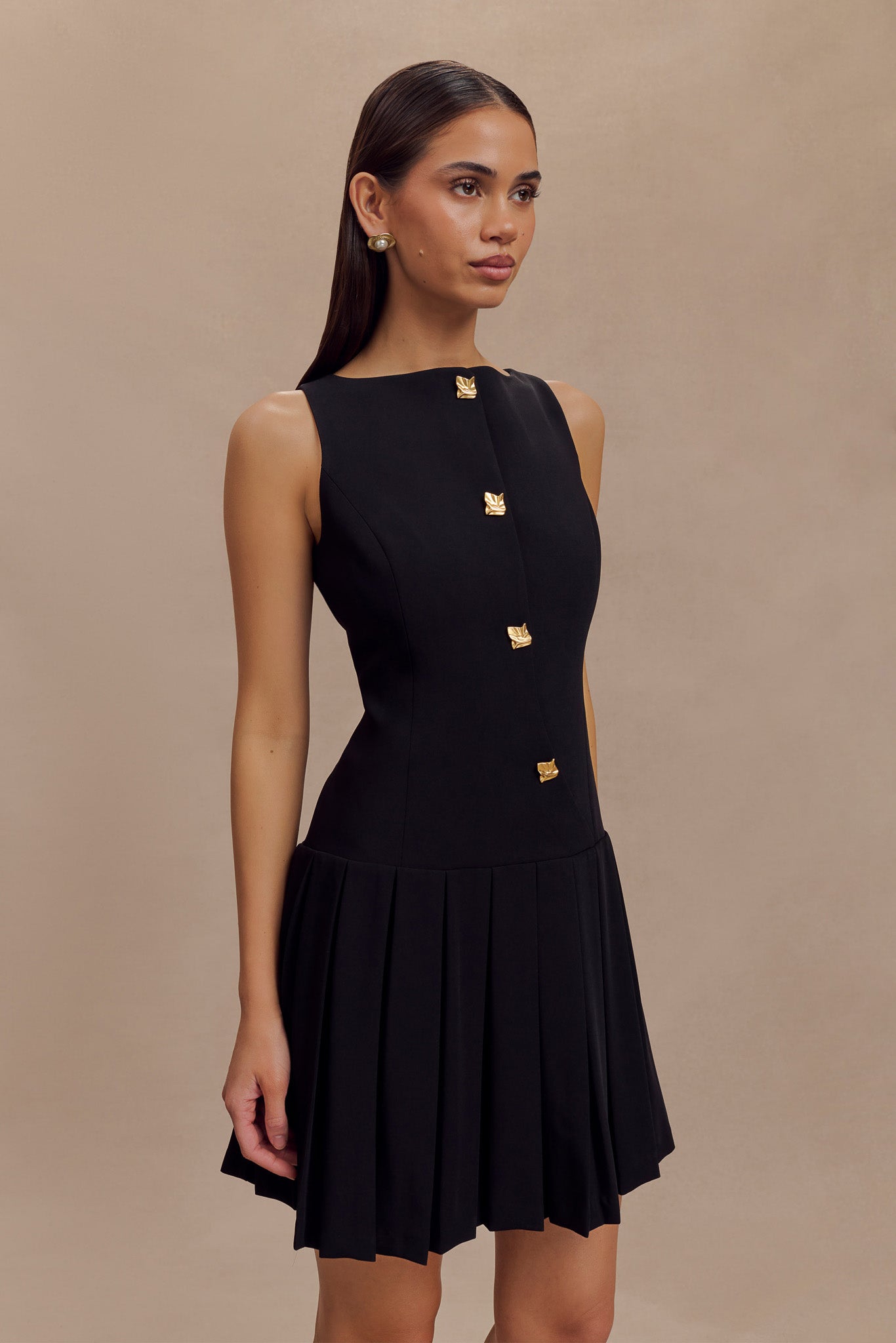 Vestido mini plisado sin mangas Mackenzie - Negro