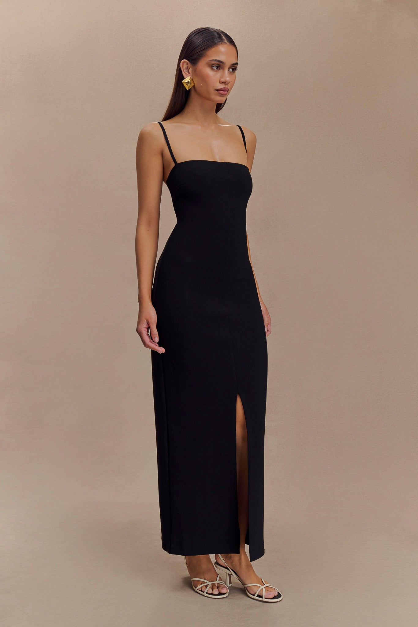 Vestido Maxi de Crepé Delia - Negro