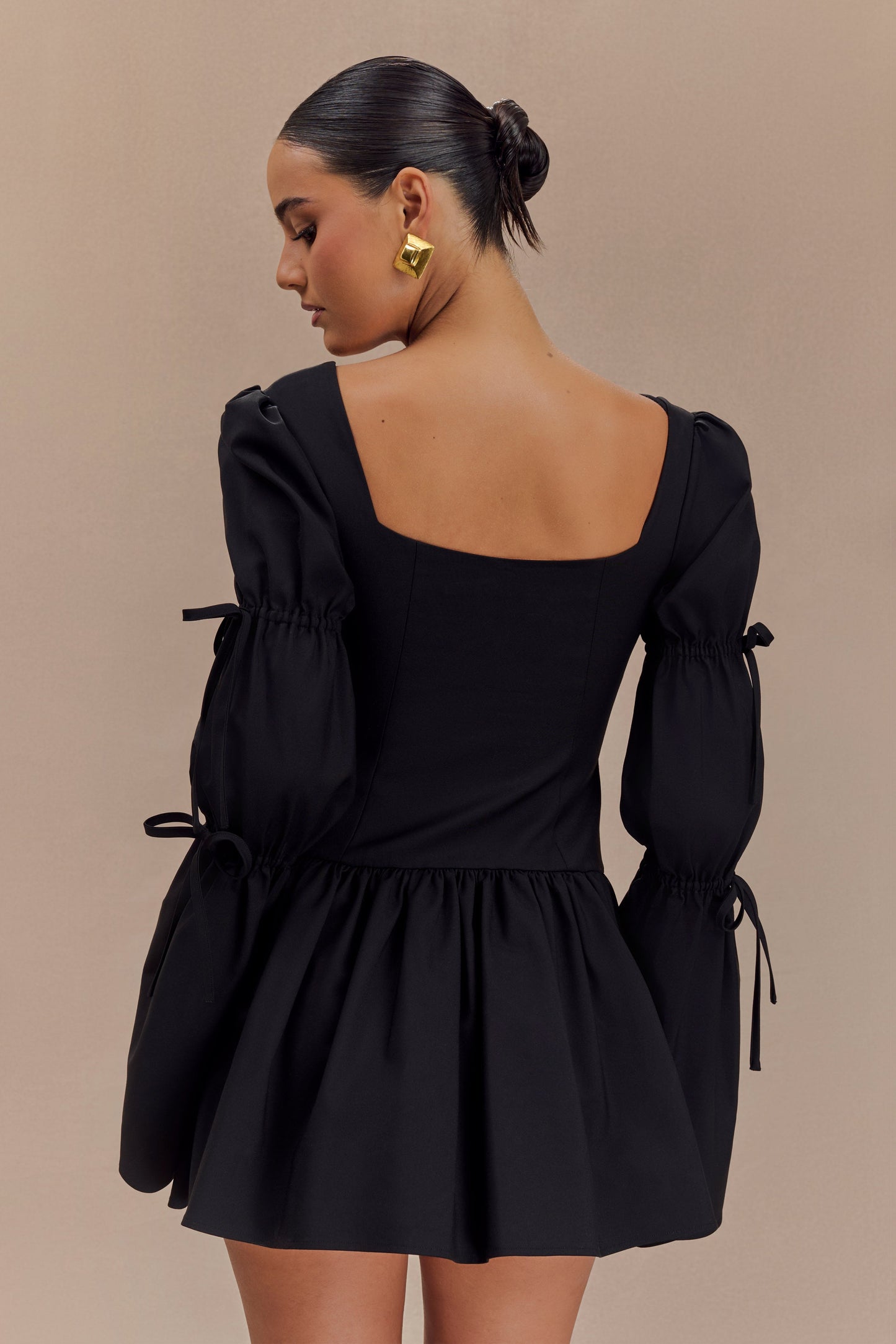 Vestido mini de manga larga Raine de algodón - Negro