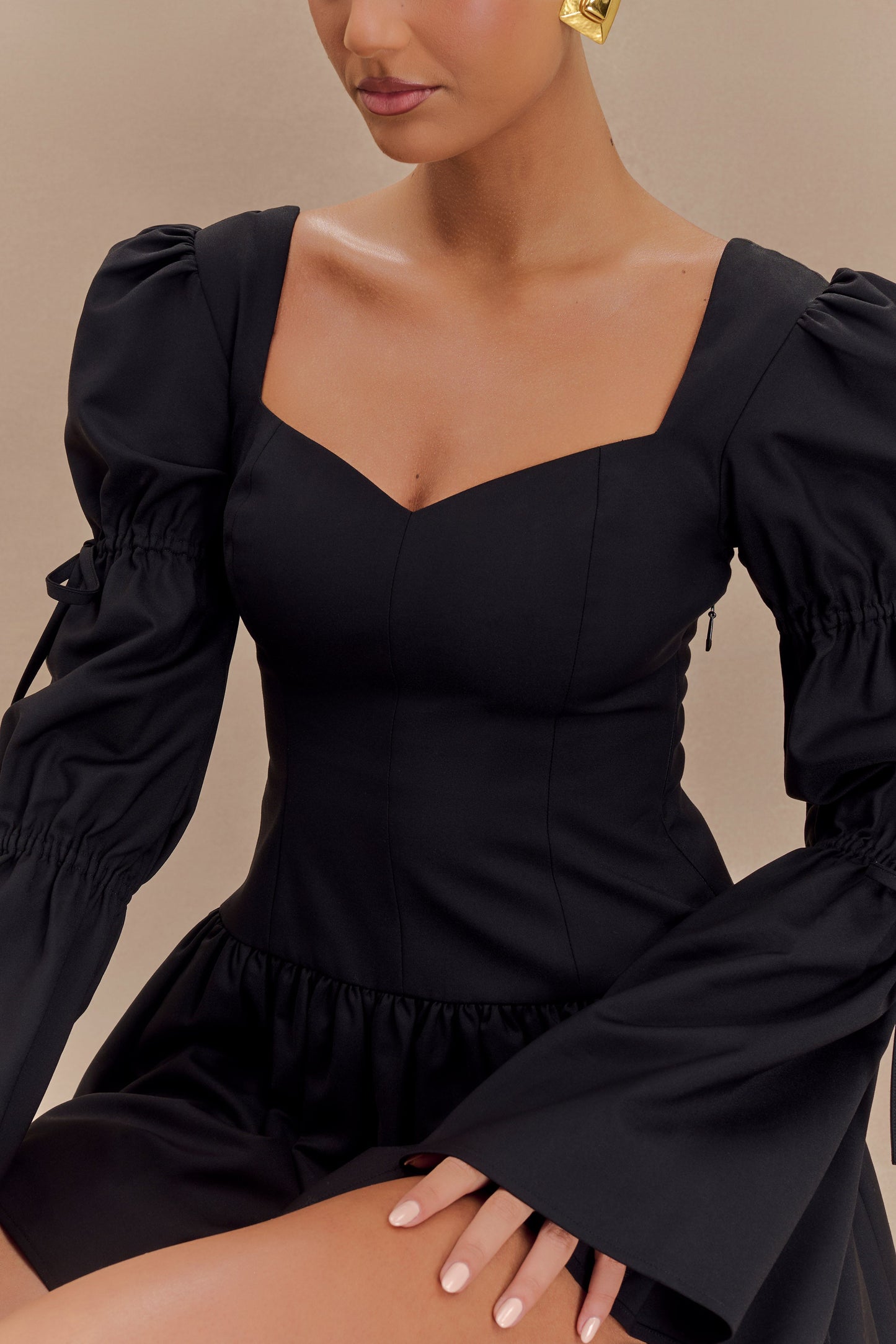 Vestido mini de manga larga Raine de algodón - Negro