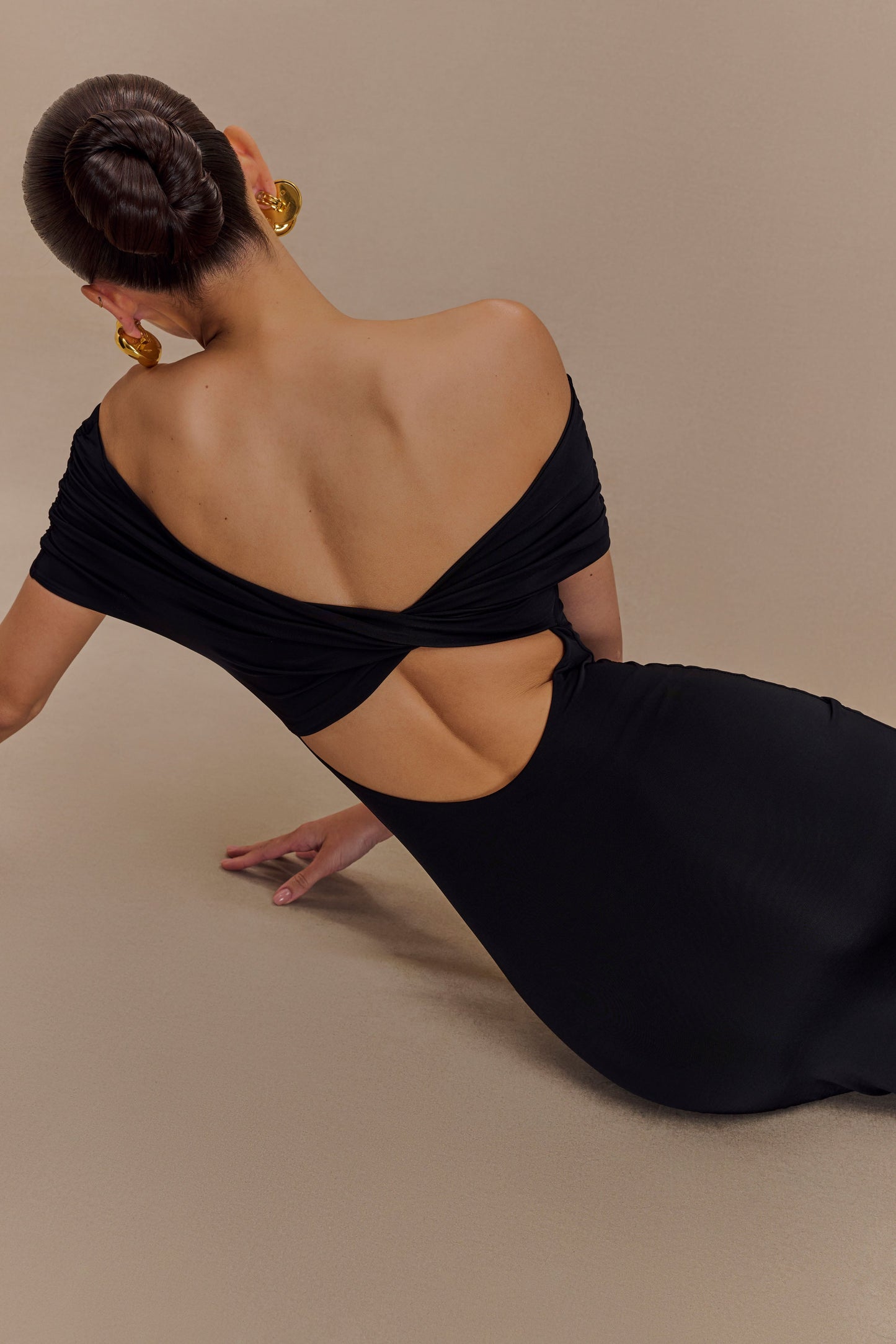 Vestido largo ajustado y sin hombros Imogen - Negro