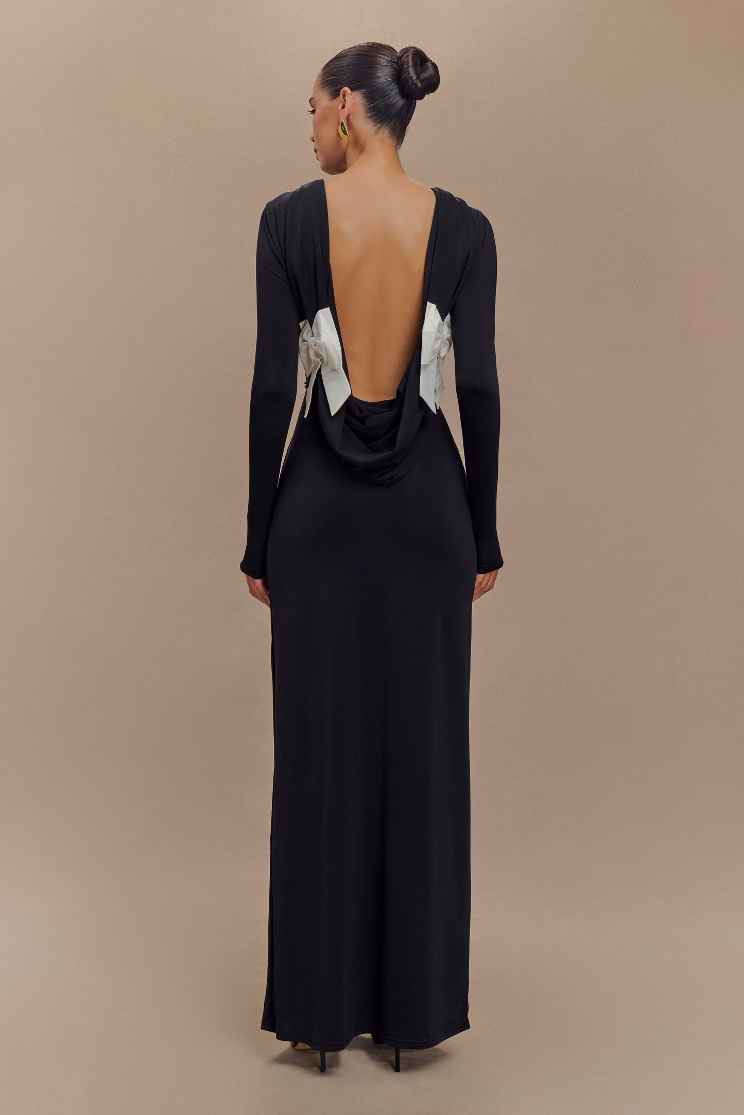 Vestido largo Bennett Slinky de manga larga - Negro y blanco