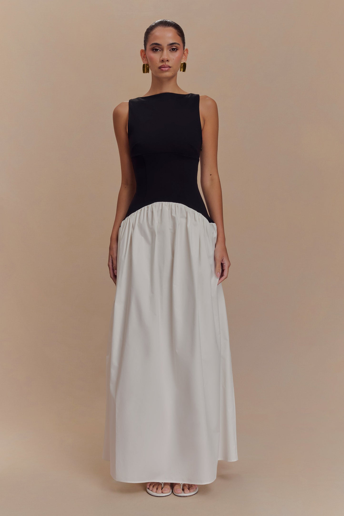 Vestido largo sin mangas de contraste de acacia - Negro/Blanco