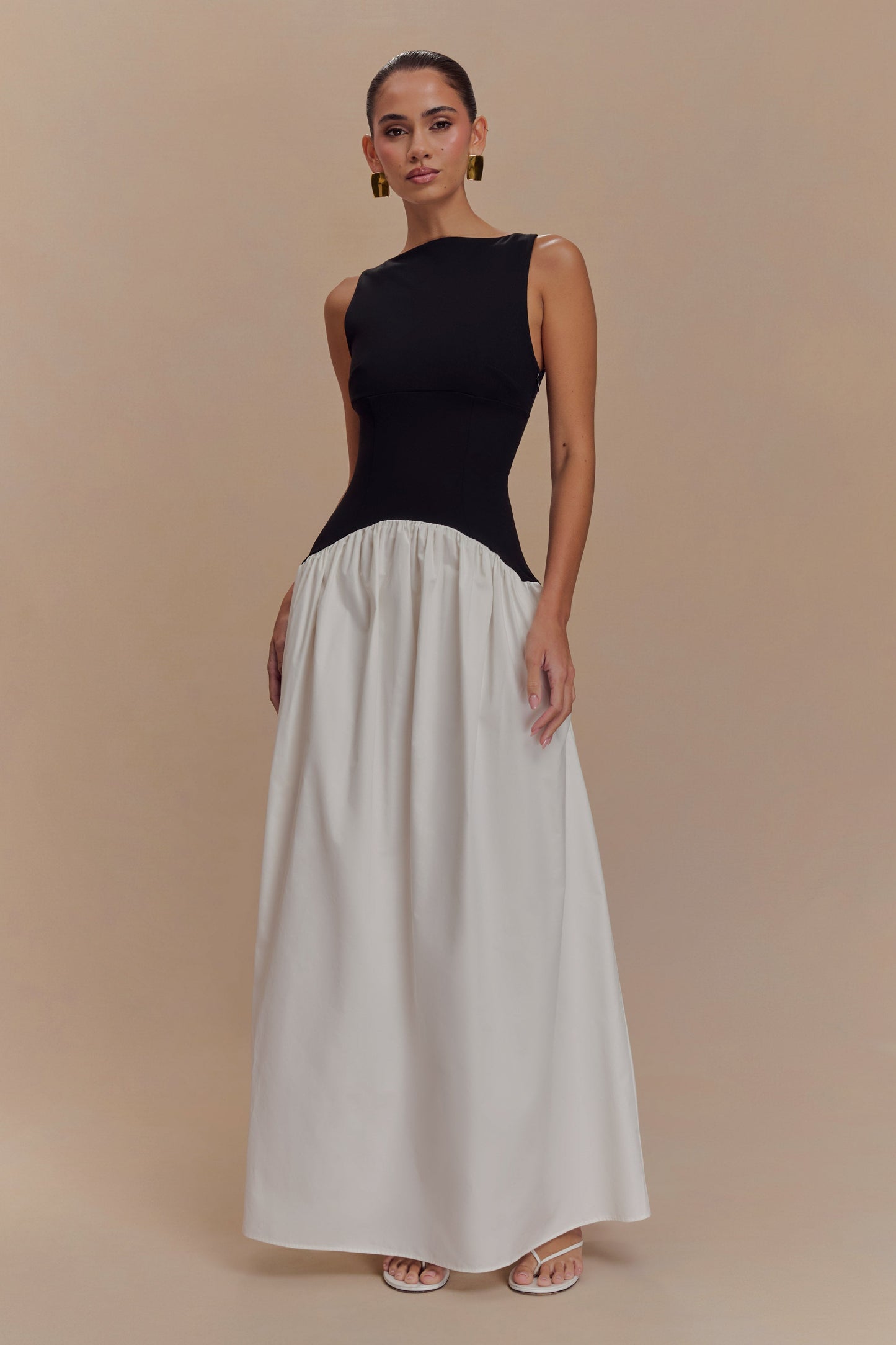 Vestido largo sin mangas de contraste de acacia - Negro/Blanco