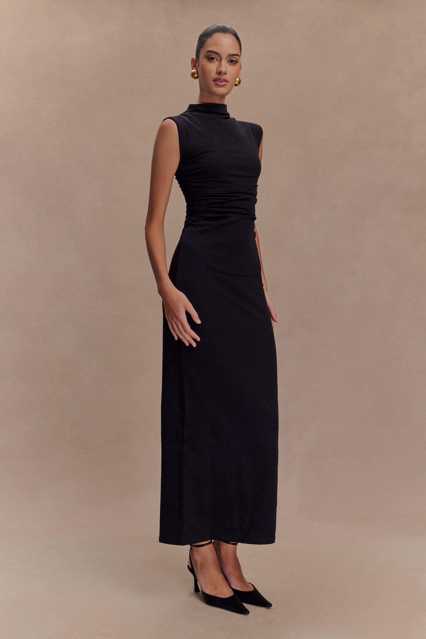 Vestido maxi negro con cuello alto y sin mangas Elliot