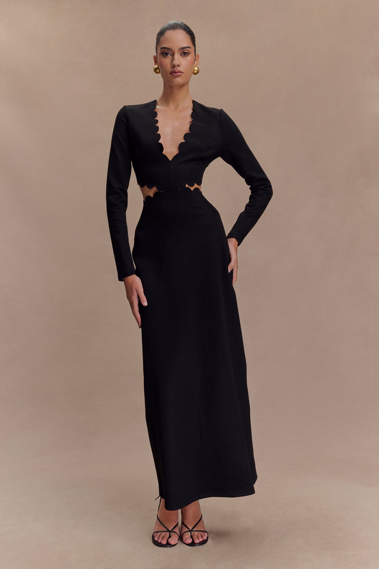 Vestido maxi de tirantes con ribetes Cynthia - Negro