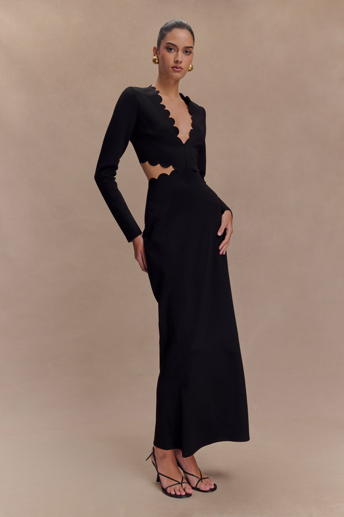 Vestido maxi de tirantes con ribetes Cynthia - Negro