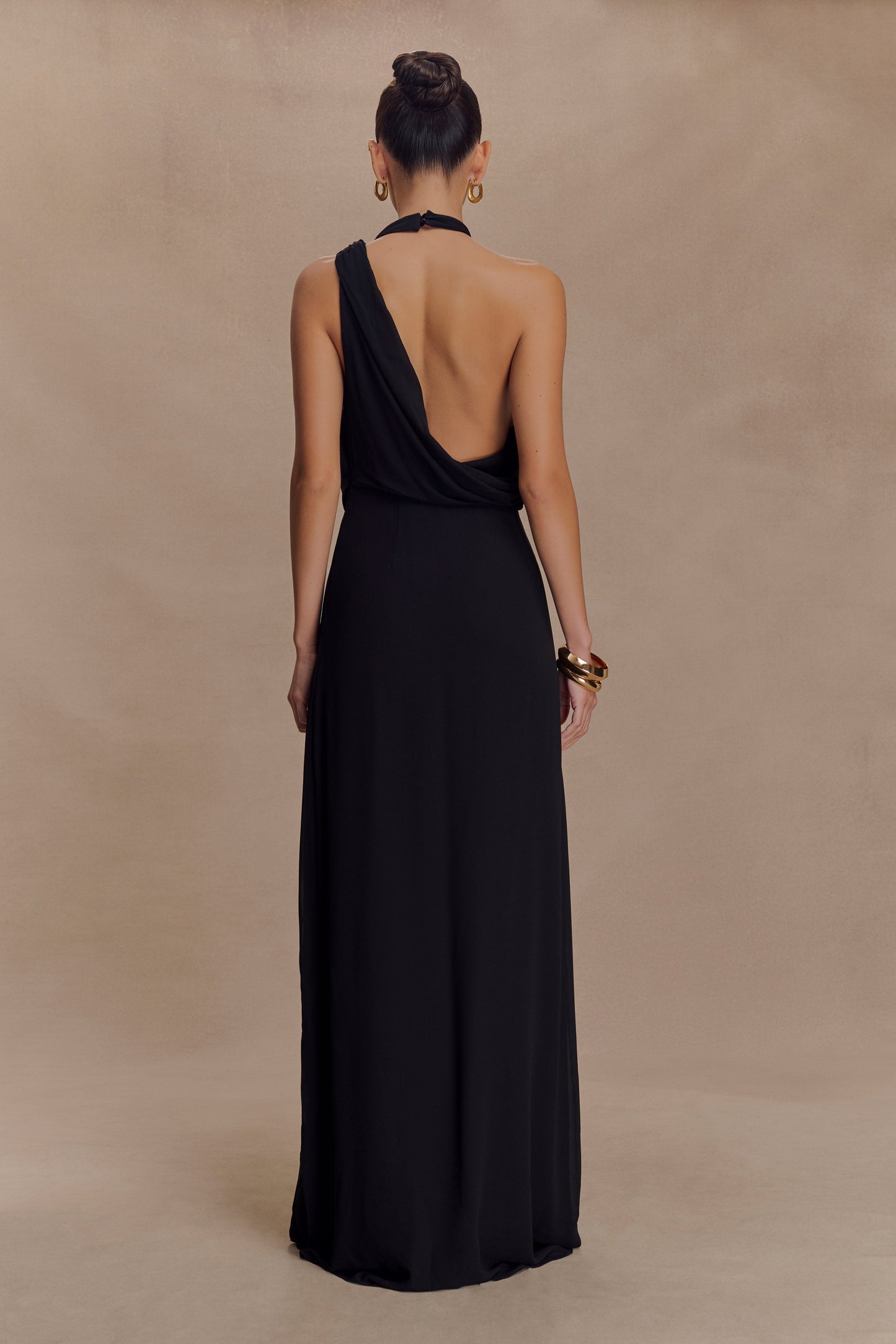 Vestido maxi con cuello papaya Galia - Negro