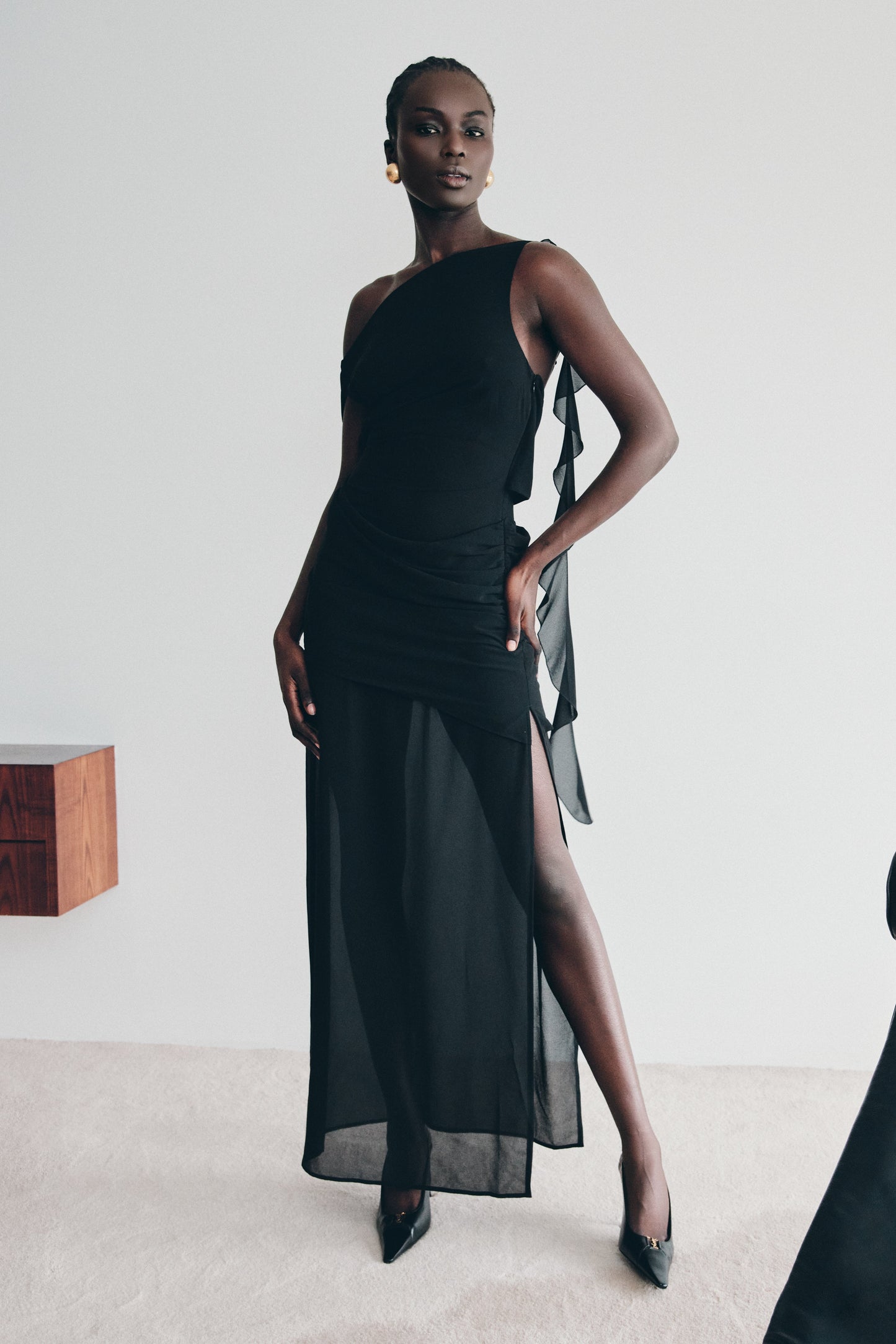Vestido maxi de gasa drapeada Daria - Negro