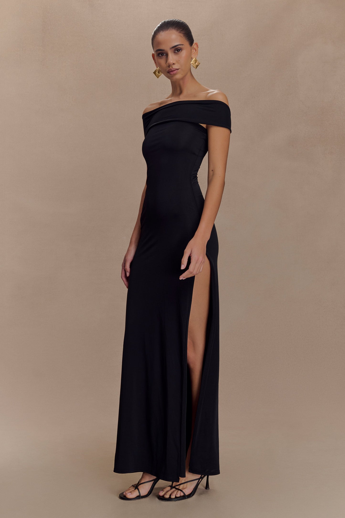 Vestido largo dividido con malla y resorte Aurora - Negro