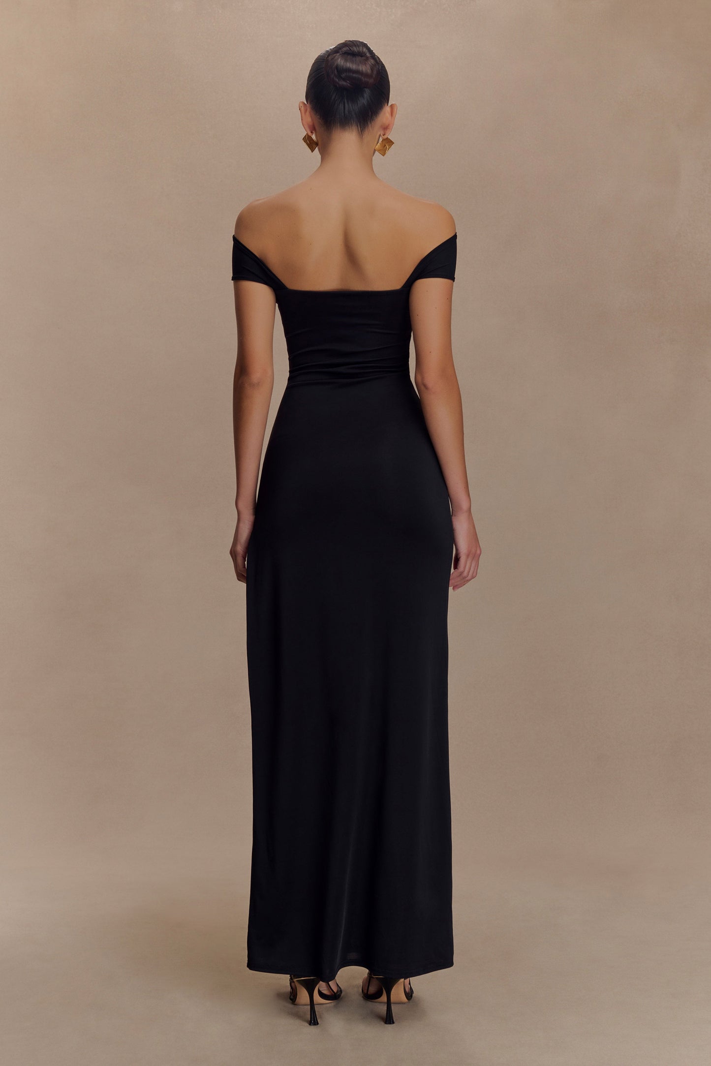 Vestido largo dividido con malla y resorte Aurora - Negro