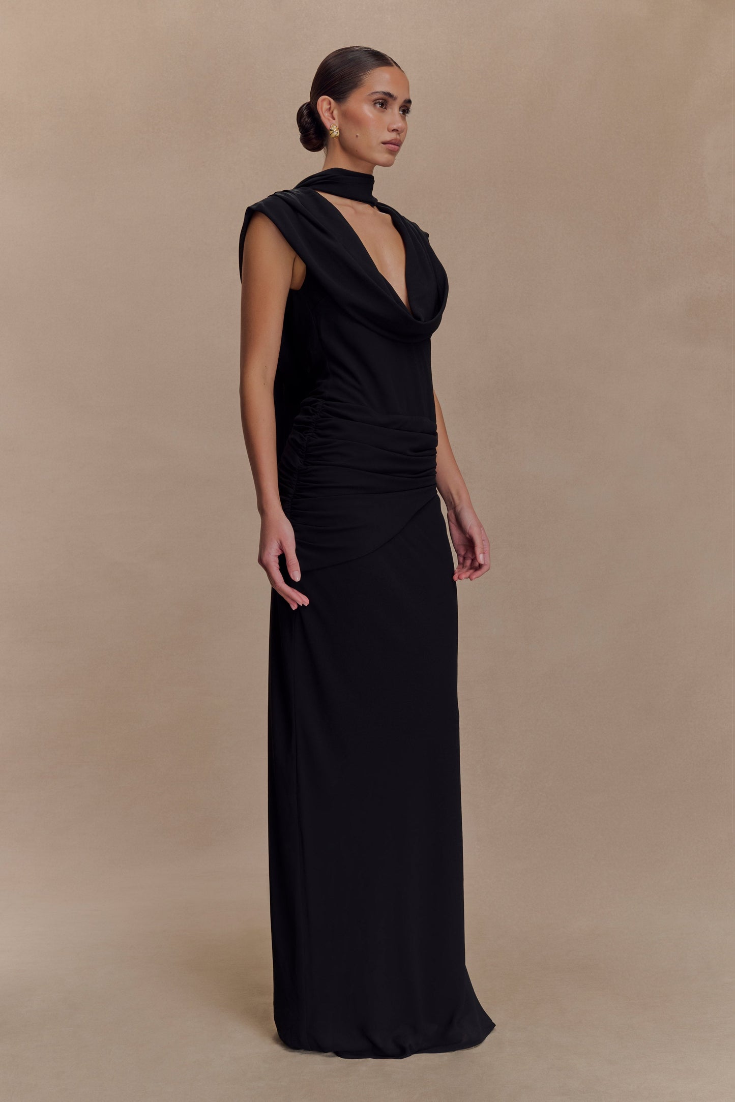 Vestido maxi de gasa Giulia Draped en negro