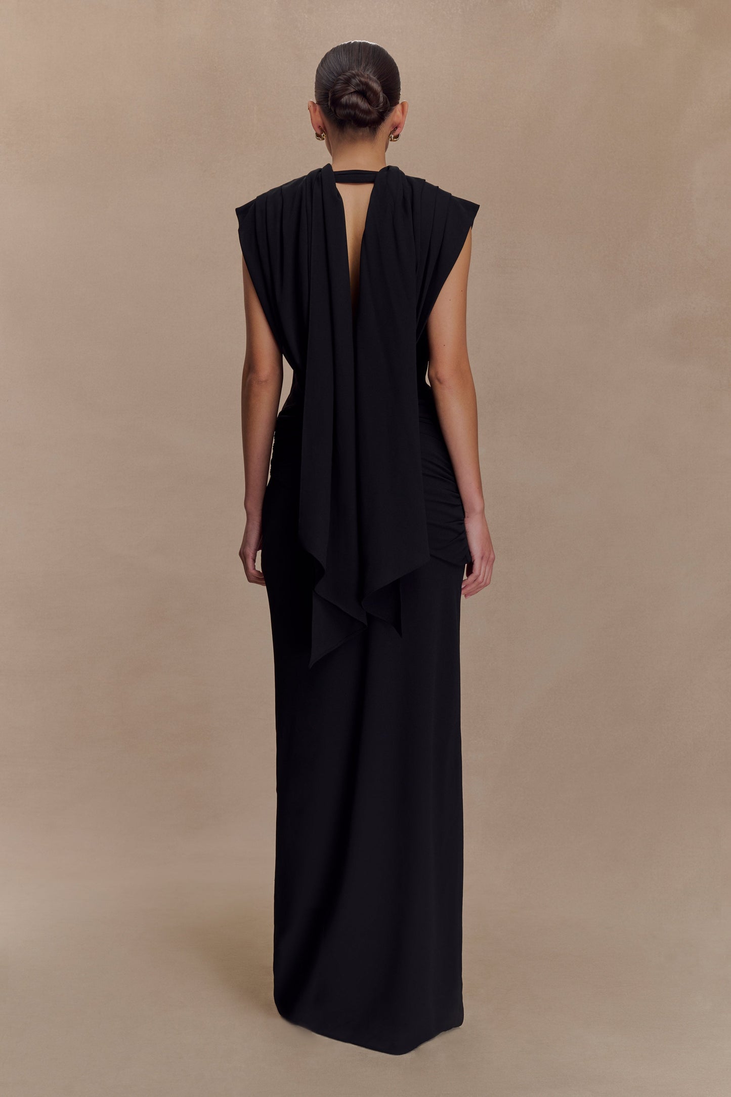 Vestido maxi de gasa Giulia Draped en negro
