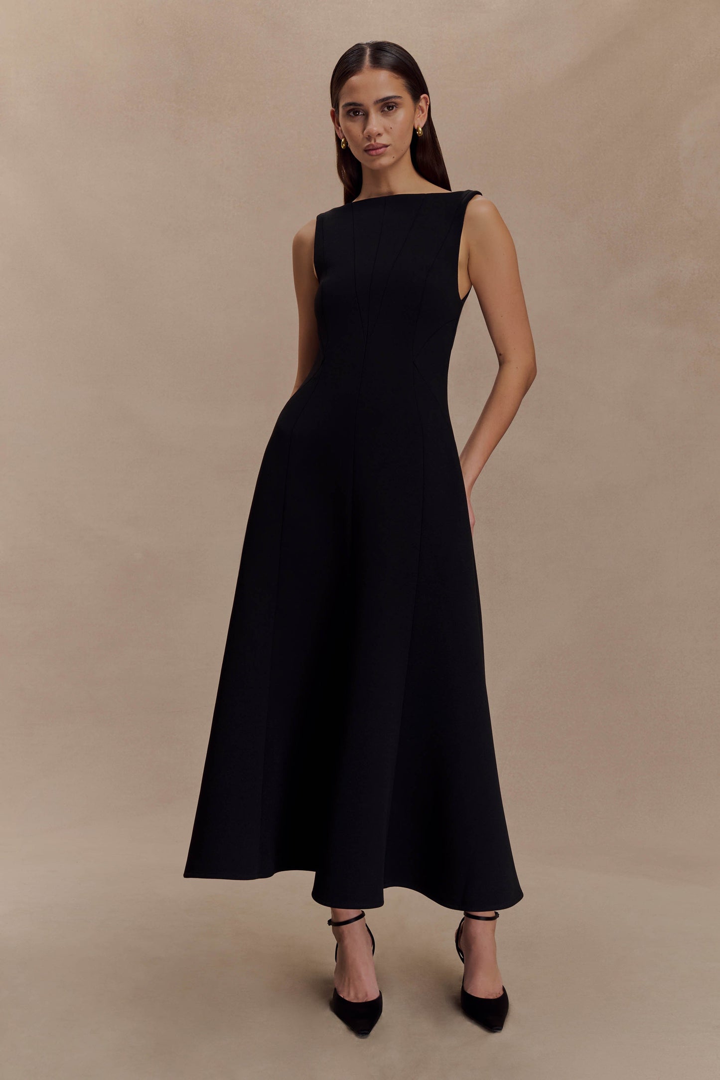 Vestido midi en línea A de crepé Callista - Negro