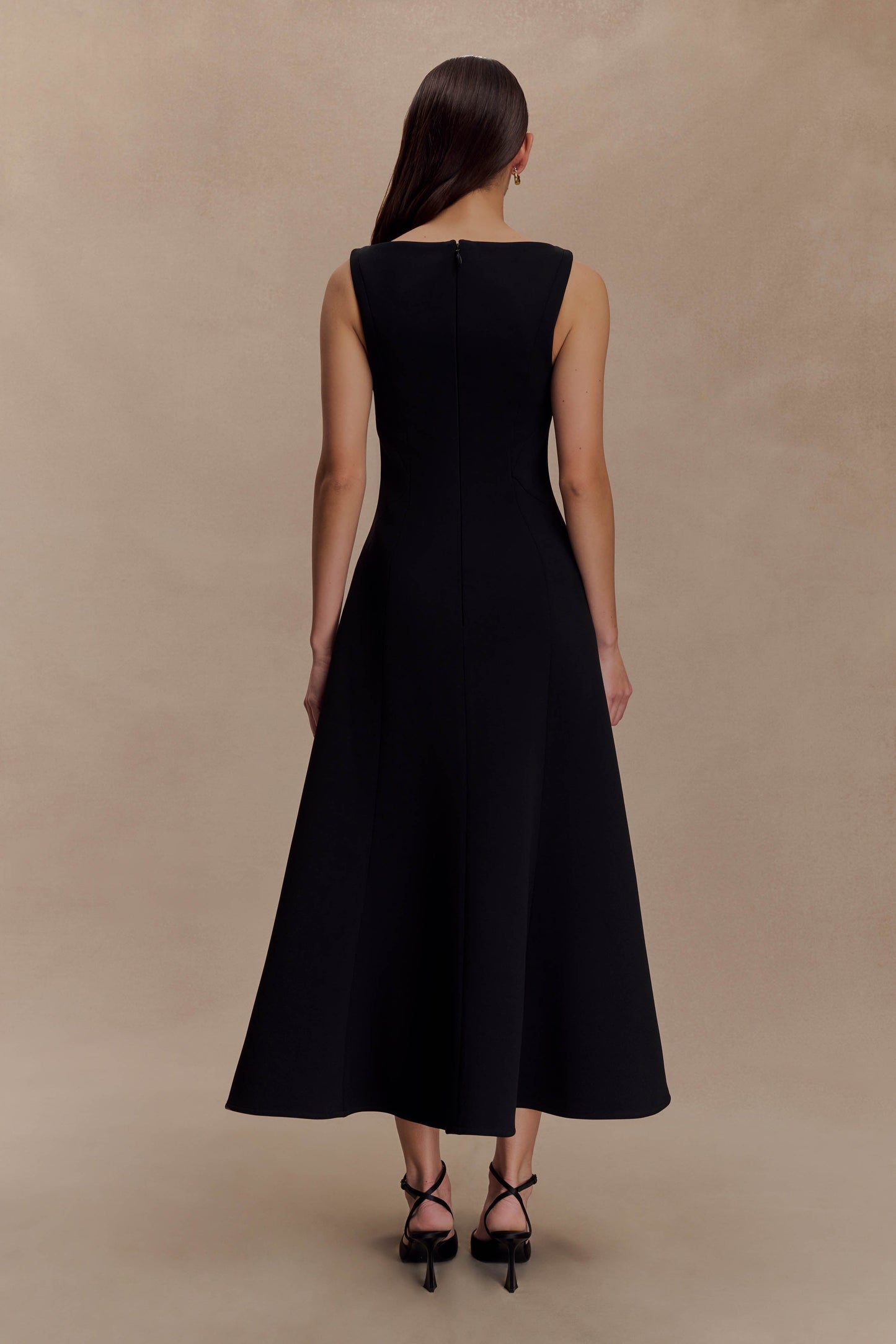 Vestido midi en línea A de crepé Callista - Negro