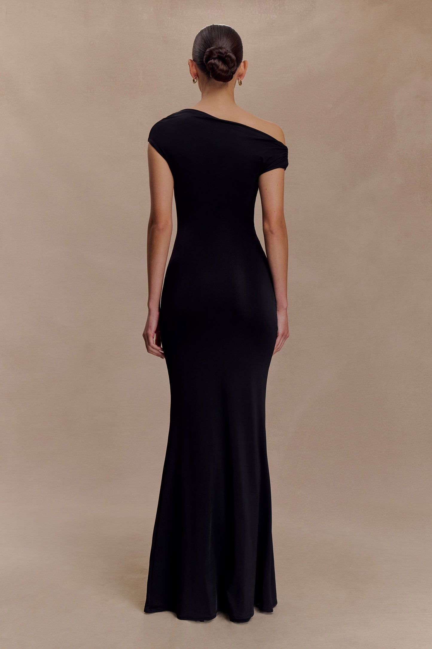 Vestido Maxi Slinky Kinsley con herrajes - Negro