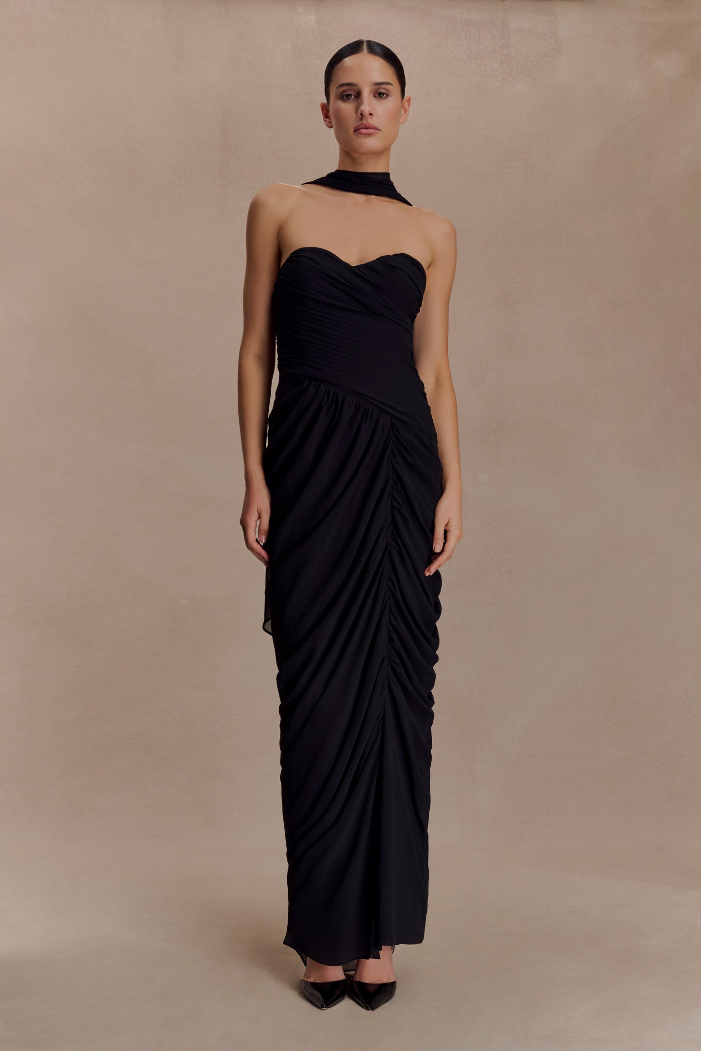 Vestido largo de gasa micaela con frunces - Negro