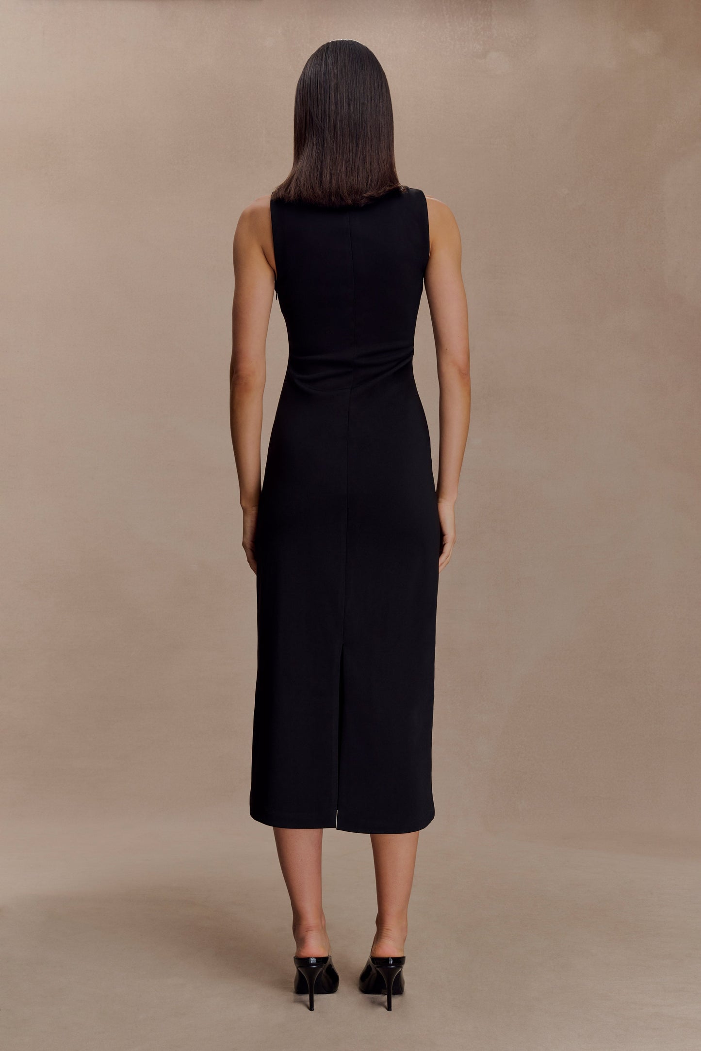 Vestido midi sin mangas Norah de crepé - Negro