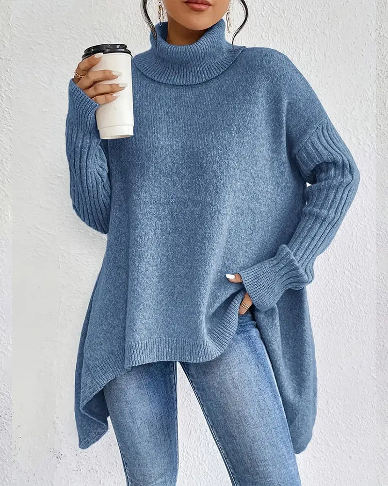 Blusa con escote en V asimétrico y tirantes anchos