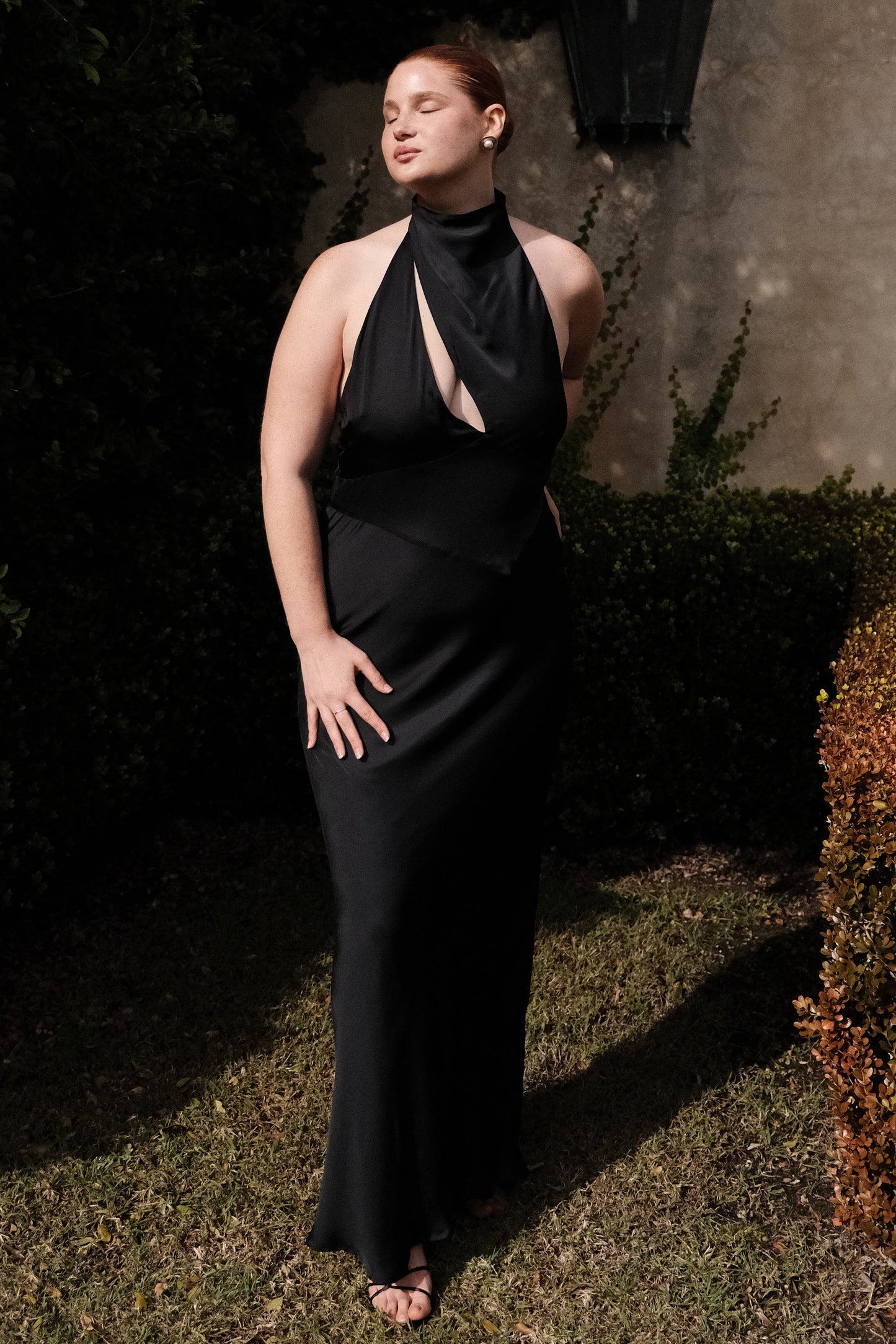 Vestido Maxi de Tirantes en Seda Belladona con Satin en Negro