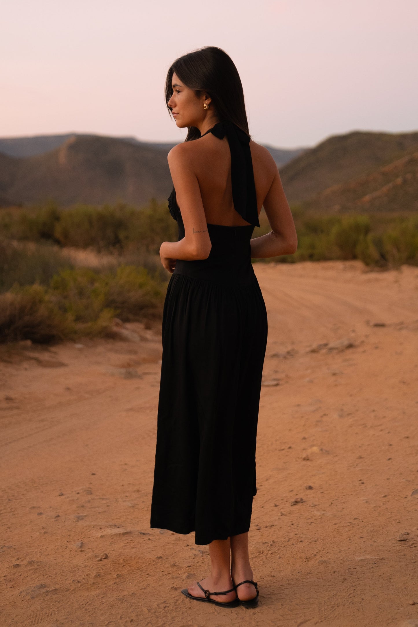 Vestido midi Harriette Halter - Negro