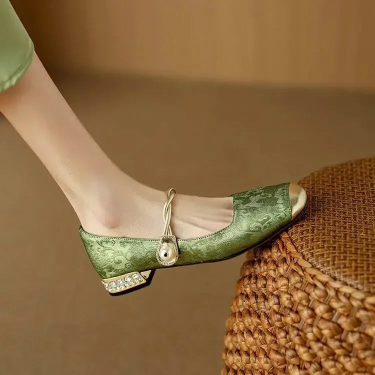 Mestelle - Elegancia Retro Brillante