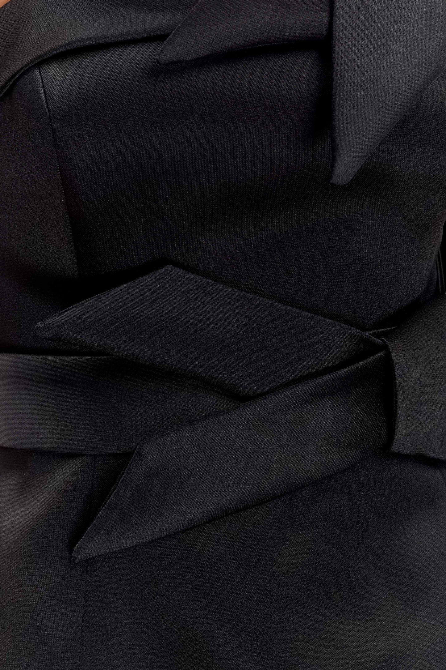 Vestido mini sin tirantes de satén Tatiana con lazo - Negro